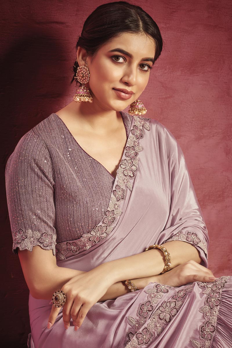 Crepe Fabric Lavender Color Patterned Saree With Border Work